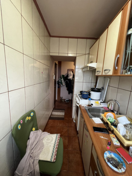 Apartament 2 cam, cf 2, et 3/4, Vest