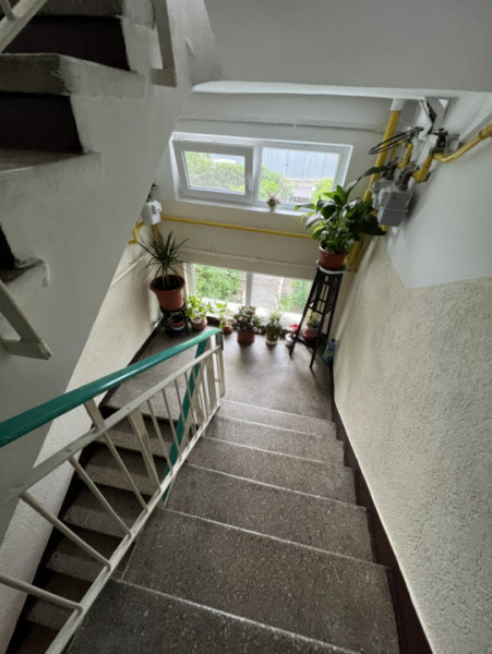 Apartament 2 cam, cf 2, et 3/4, Vest