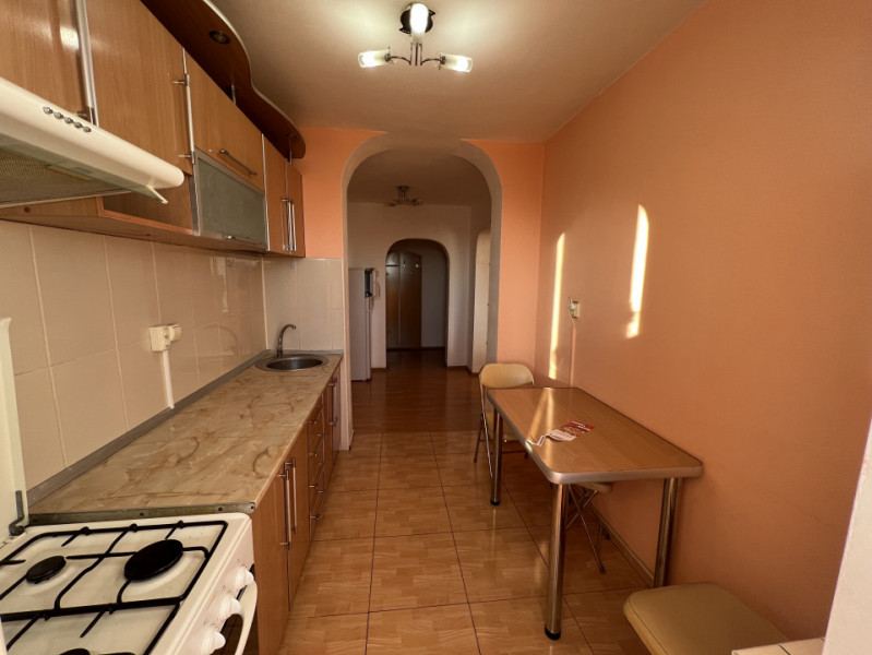 Ap 2 cam conf 1 dec, et 6/10,  Bld Republicii- 8 Martie