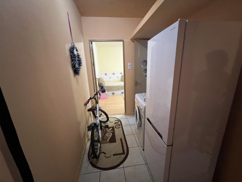 Ap 2 cam conf 2, et 2/4, Vest - Lamaita, mobilat si utilat