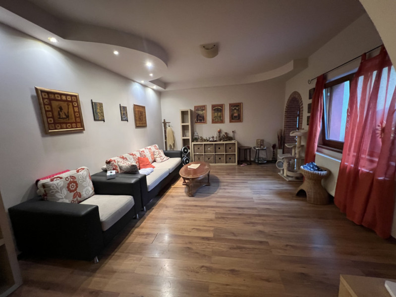  Vila P+ Et 1, Zona Pomu Verde