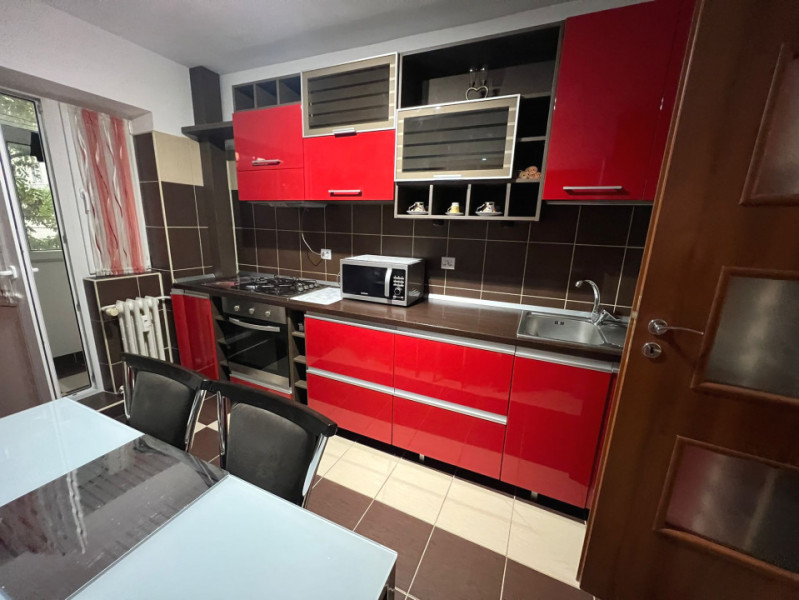 Ap 2 cam conf 1 dec, etaj 1/4 Central