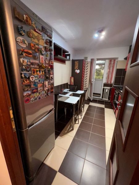 Ap 2 cam conf 1 dec, etaj 1/4 Central