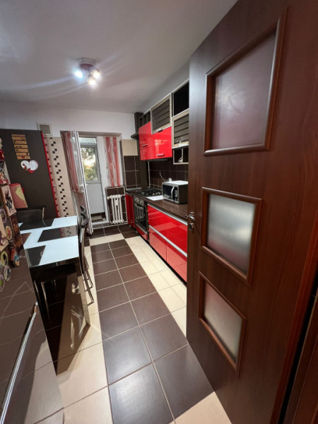 Ap 2 cam conf 1 dec, etaj 1/4 Central