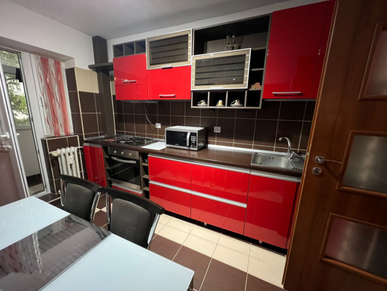 Ap 2 cam conf 1 dec, etaj 1/4 Central