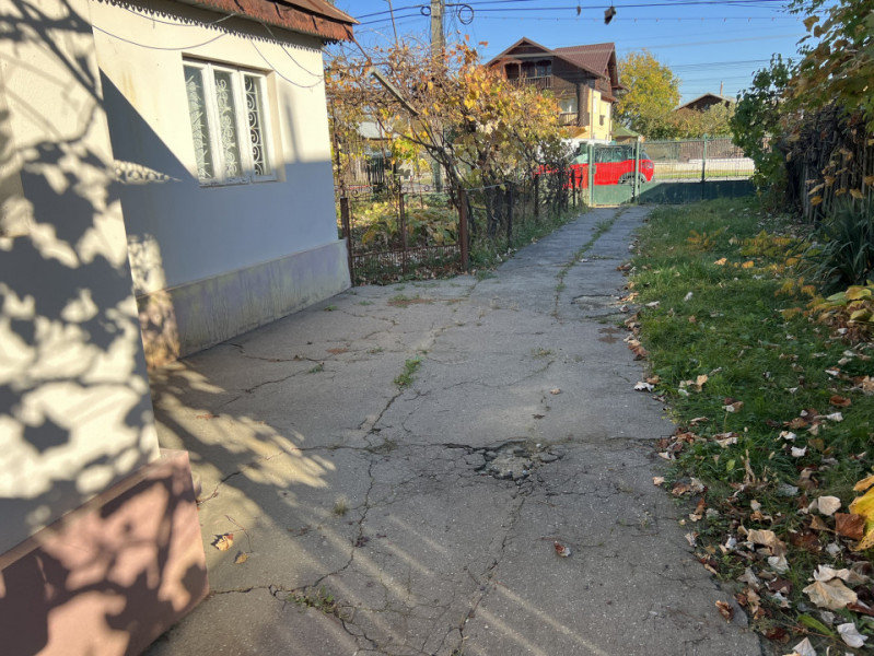 Casa Lipanesti, teren 2 854 mp, stradal