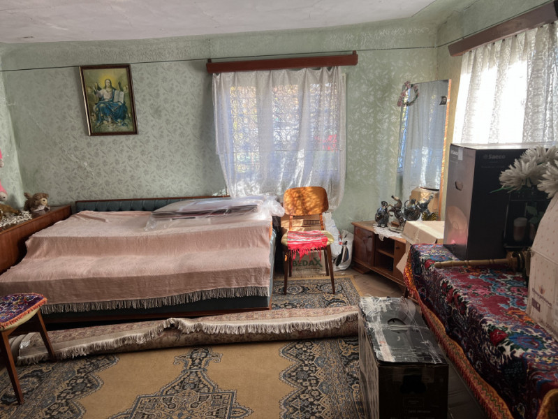 Casa Lipanesti, teren 2 854 mp, stradal