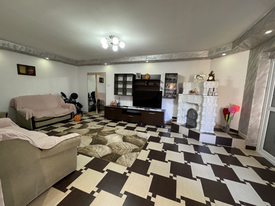 Casa caramida, zona Bar Bucov, renovata si extindere 2008-2018, Afi-Cora