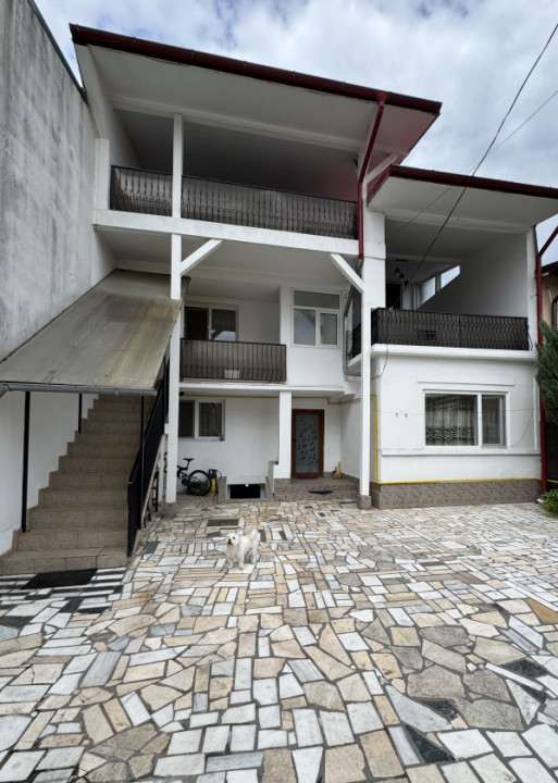 VILA Demisol+ Parter +Et 1+ Mansarda Ultracentral