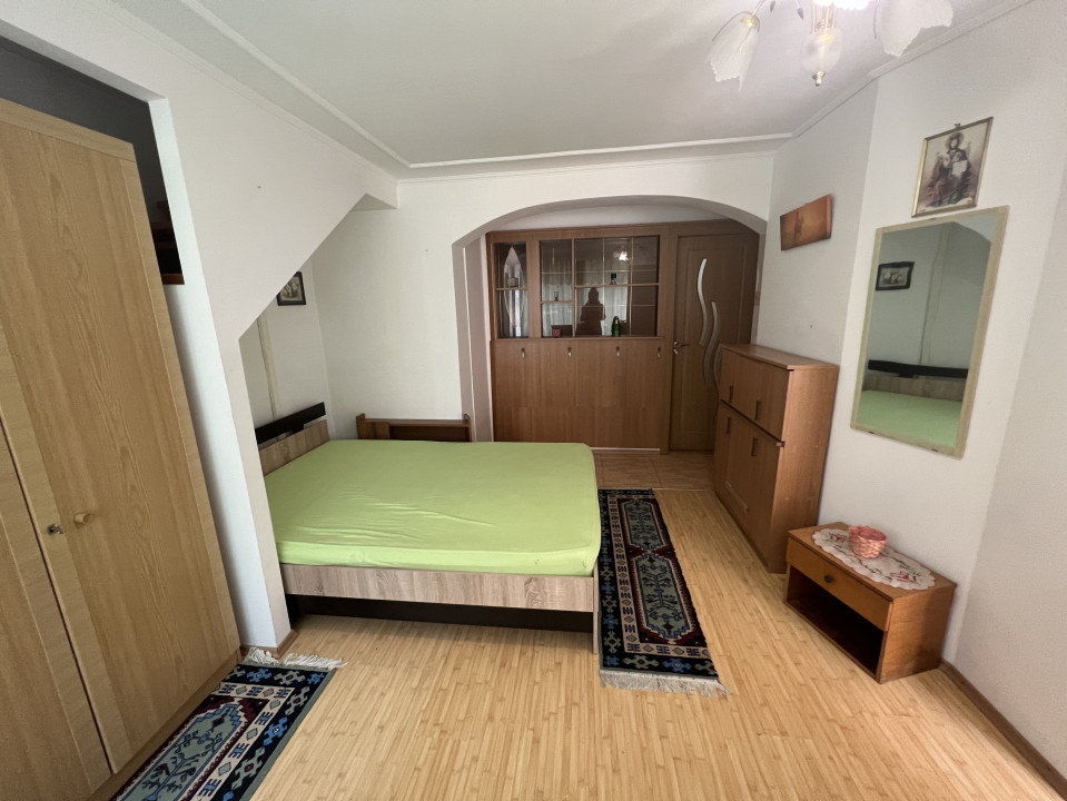 Gars la curte, cu intrare separata, Cantacuzino-Mos Craciun