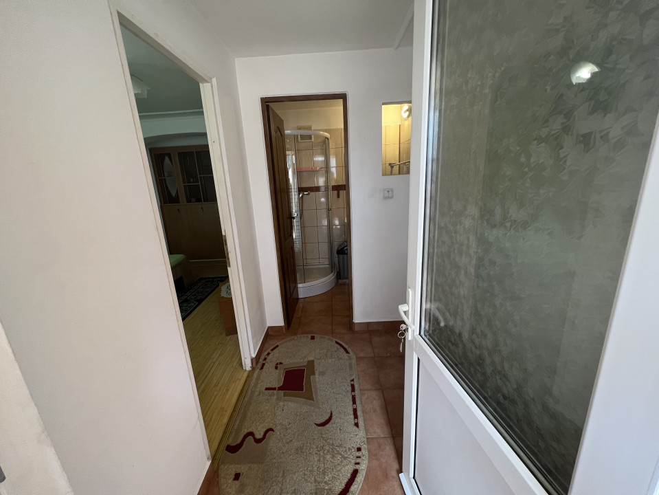 Gars la curte, cu intrare separata, Cantacuzino-Mos Craciun