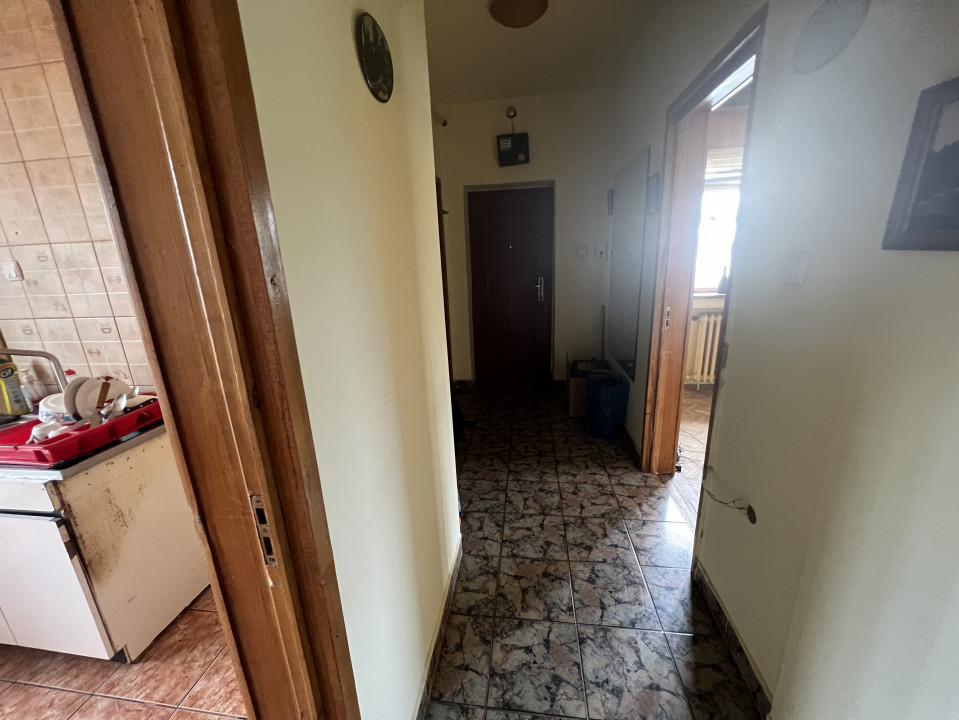 Ap 4 cam conf 1 dec, circular, et 2/4, zona Sud- Bulevard