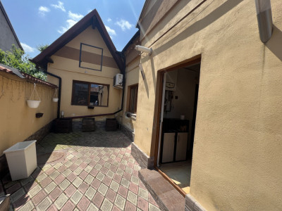 Casa 3 camere, baie, bucatarie, zona Sp Shuler