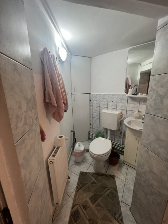 SE VINDE Etaj 1 in vila P+ et 1, zona Sud- Democratiei