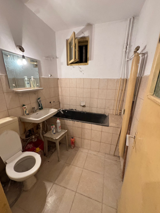 Ap 2 cam conf 1 semidec, parter/4, zona Nord-Complex Mare