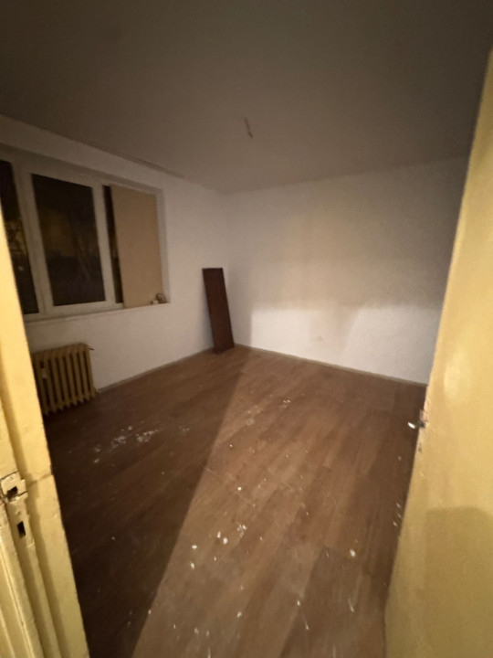 Ap 2 cam conf 1 semidec, parter/4, zona Nord-Complex Mare