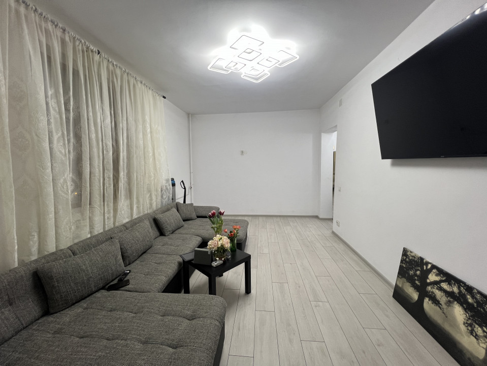 ap 3 cam conf 1 A dec, et 2/3, zona Sud- Eminescu