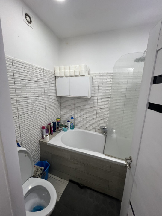 ap 3 cam conf 1 A dec, et 2/3, zona Sud- Eminescu