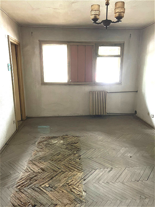 Garsoniera, cf 1 semidec, parter/8,  B-dul Bucuresti