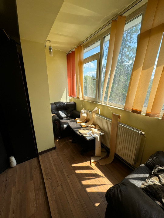 Apartament 3 cam, cf 1, decomandat circular, Et 1/10, Vest