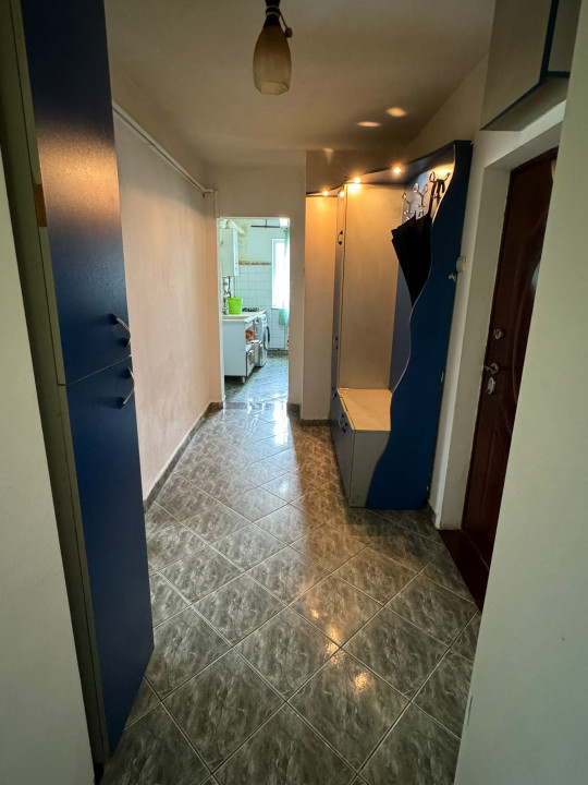 Apartament 3 cam, cf 1, decomandat circular, Et 1/10, Vest