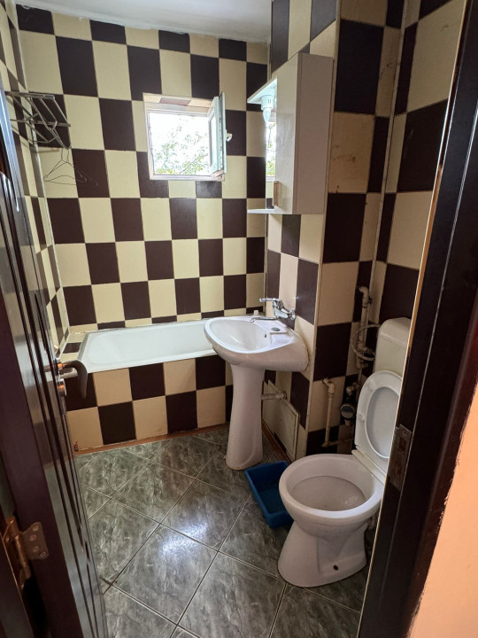 Apartament 3 cam, cf 1, decomandat circular, Et 1/10, Vest