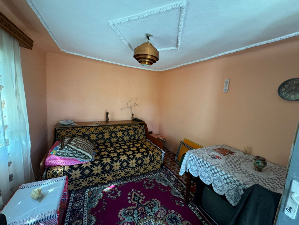 Casa 3 camere Cotofenesti