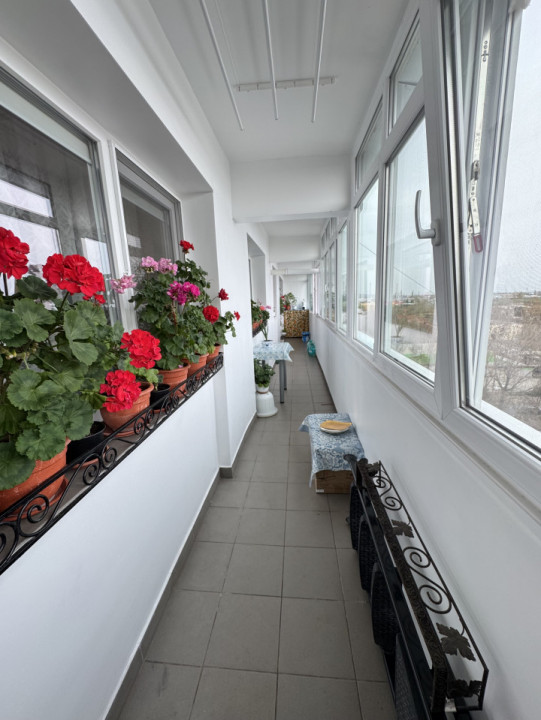 Apartament 3 camere, CF 1A, decomandat, etaj 9/10, Mihai Bravu