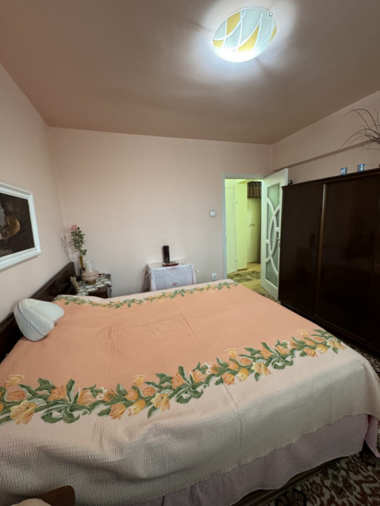 Apartament 3 camere, CF 1A, decomandat, etaj 9/10, Mihai Bravu