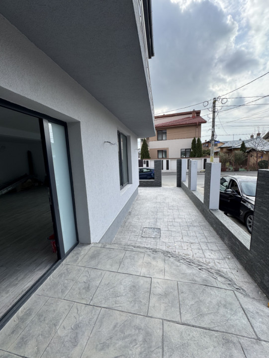 Vila P+Et 1+ M, construita in 2023, zona Traian