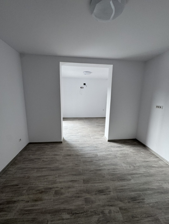Vila P+Et 1+ M, construita in 2023, zona Traian