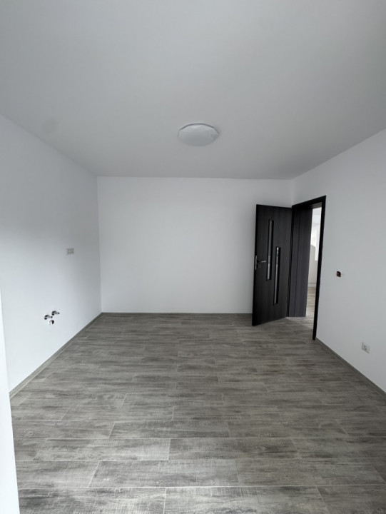 Vila P+Et 1+ M, construita in 2023, zona Traian