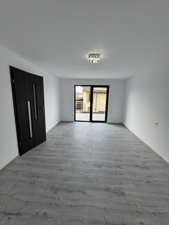 Vila P+Et 1+ M, construita in 2023, zona Traian