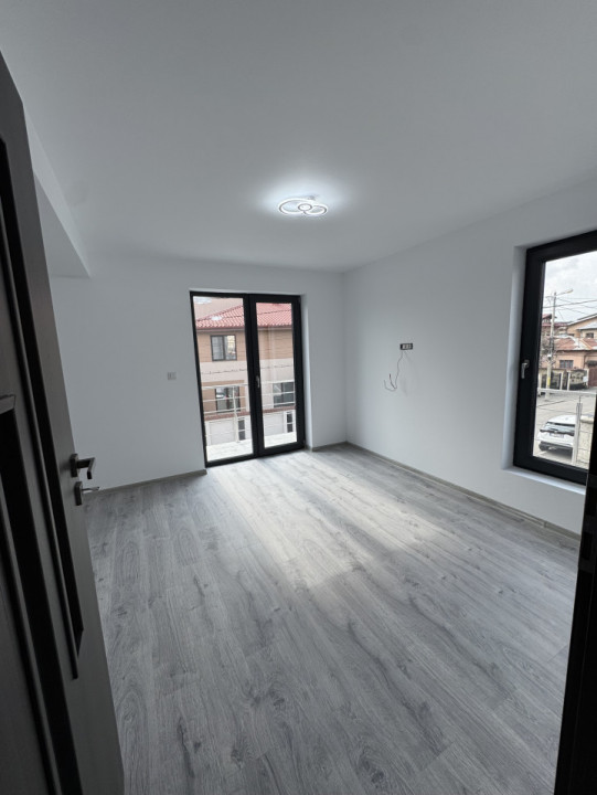 Vila P+Et 1+ M, construita in 2023, zona Traian
