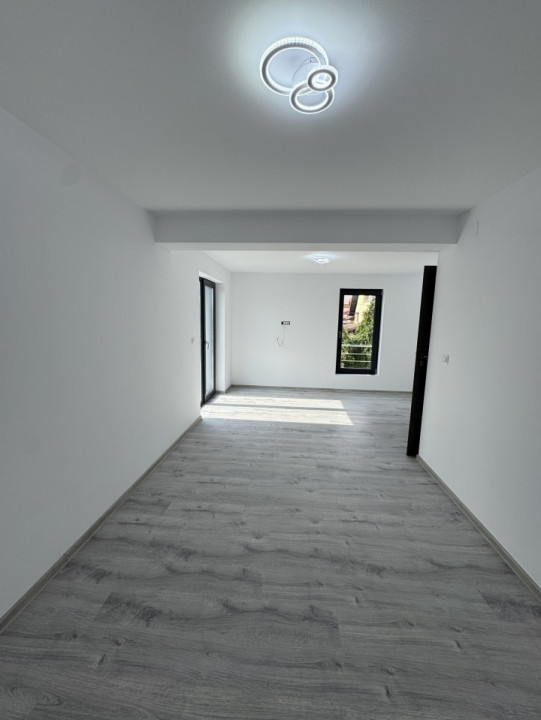 Vila P+Et 1+ M, construita in 2023, zona Traian