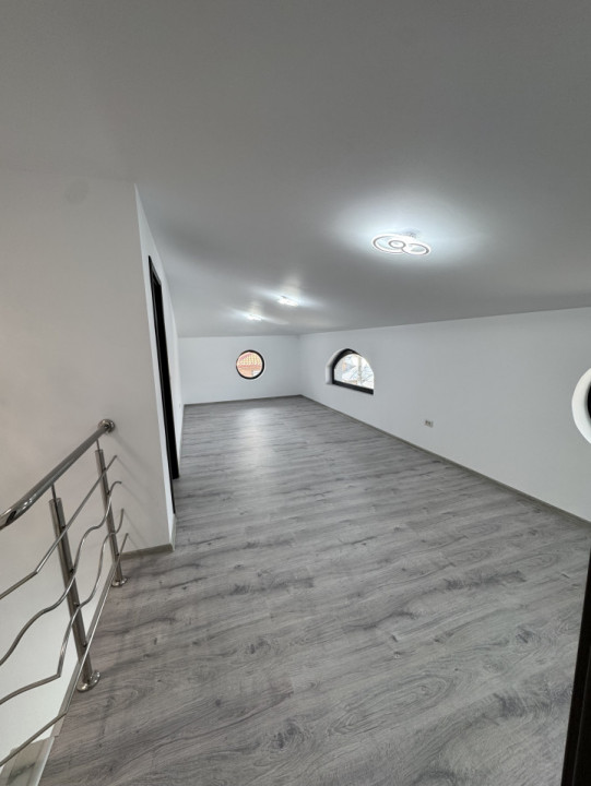 Vila P+Et 1+ M, construita in 2023, zona Traian