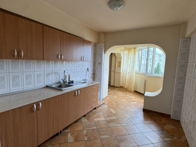 Apartament cf 1A, dec, et 2/4, zona Malu Rosu