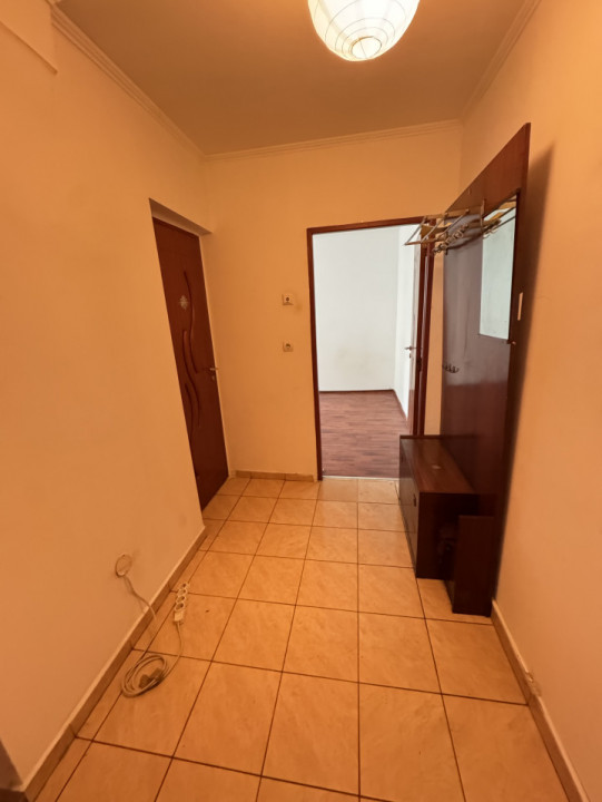 Apartament 2 cam, cf 2, et 2/4, Zona Malu Rosu