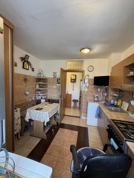 Apartament 2 cam, cf 1A, semidec, et 3/4, 9 Mai- Spitalul CFR