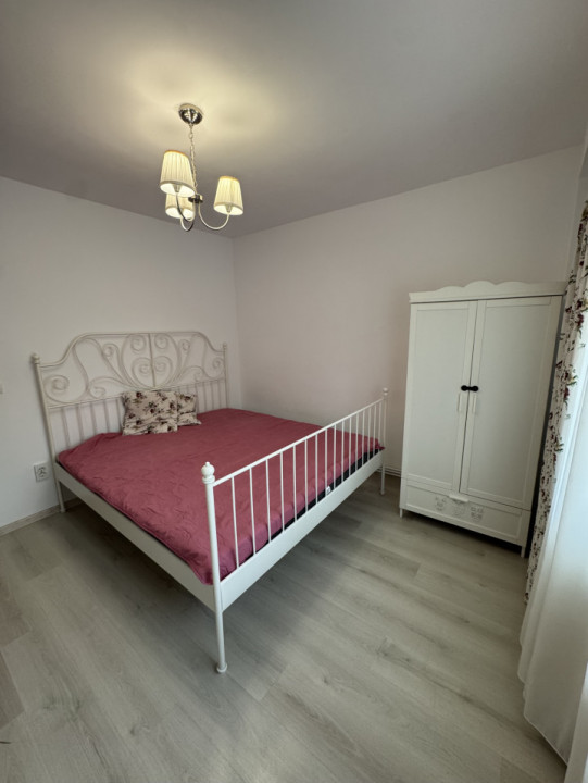 Ap 3 cam, etaj 1, Zona Malu Rosu