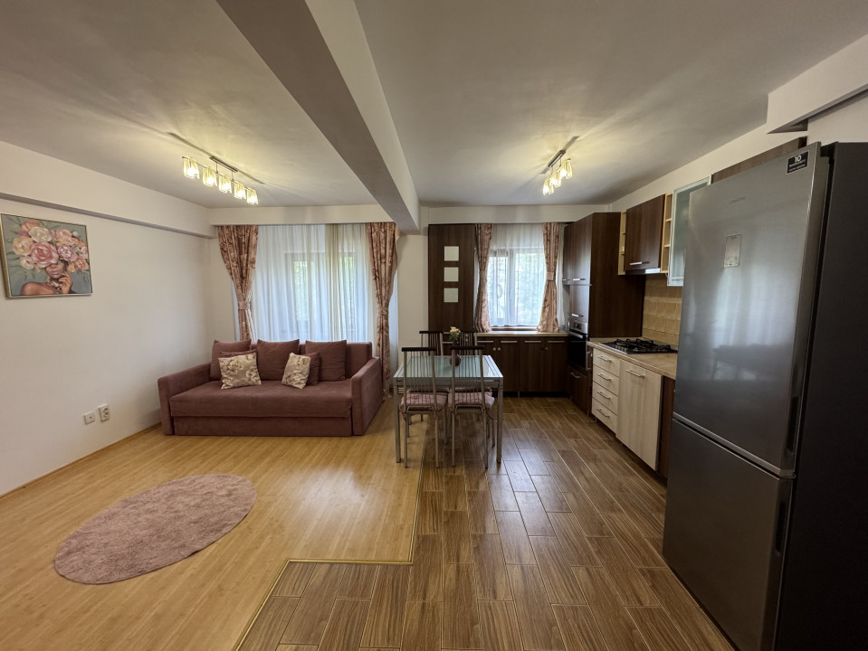 Ap 3 cam, etaj 1, Zona Malu Rosu
