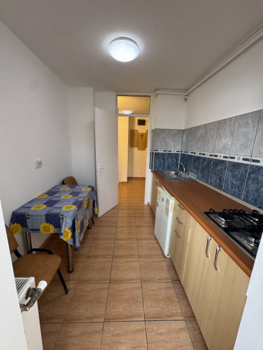 Apartament 2 camere, etaj 2, Republicii