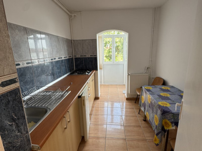Apartament 2 camere, etaj 2, Republicii