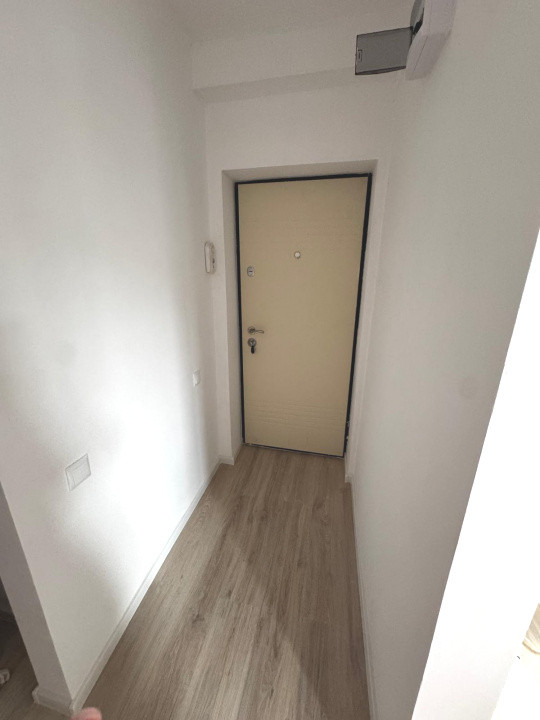 Ap 2 camere, etaj 3/4, renovat recent,  Ultracentral – Piața Victoriei