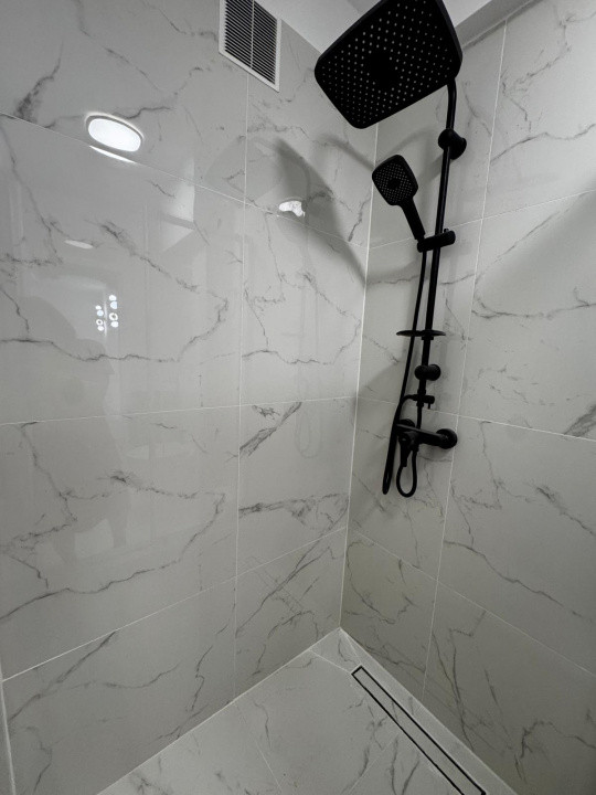Ap 2 camere, etaj 3/4, renovat recent,  Ultracentral – Piața Victoriei