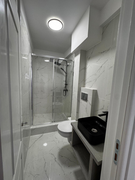 Ap 2 camere, etaj 3/4, renovat recent,  Ultracentral – Piața Victoriei