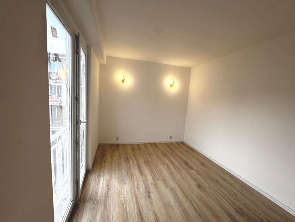 Ap 2 camere, etaj 3/4, renovat recent,  Ultracentral – Piața Victoriei