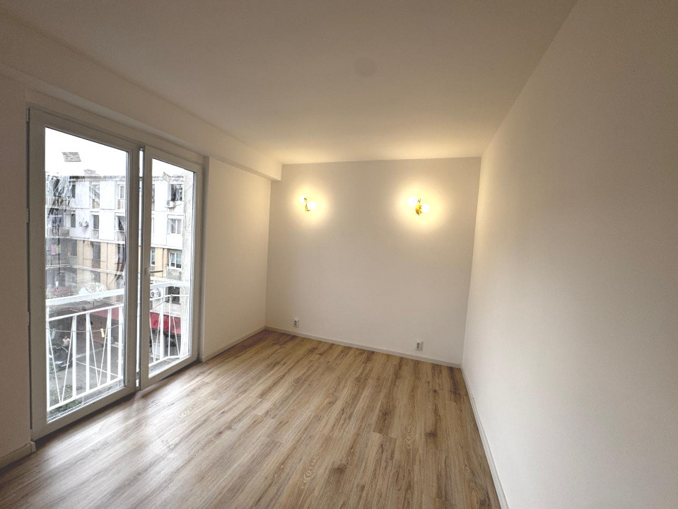 Ap 2 camere, etaj 3/4, renovat recent,  Ultracentral – Piața Victoriei