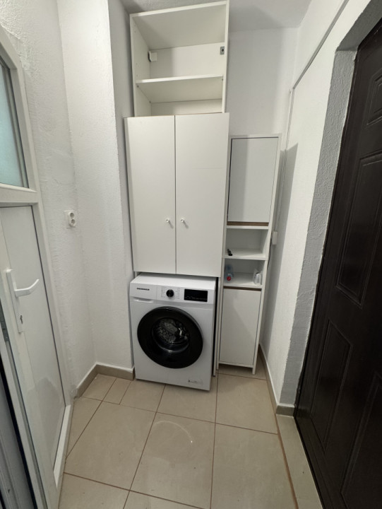 Garsoniera et 3/4, Vest-Kaufland