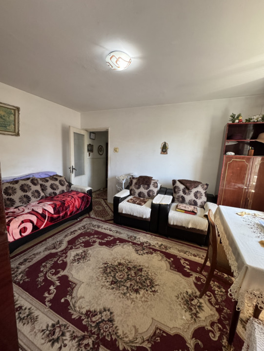 Apartament 2 cam, etaj 4, Malu Rosu